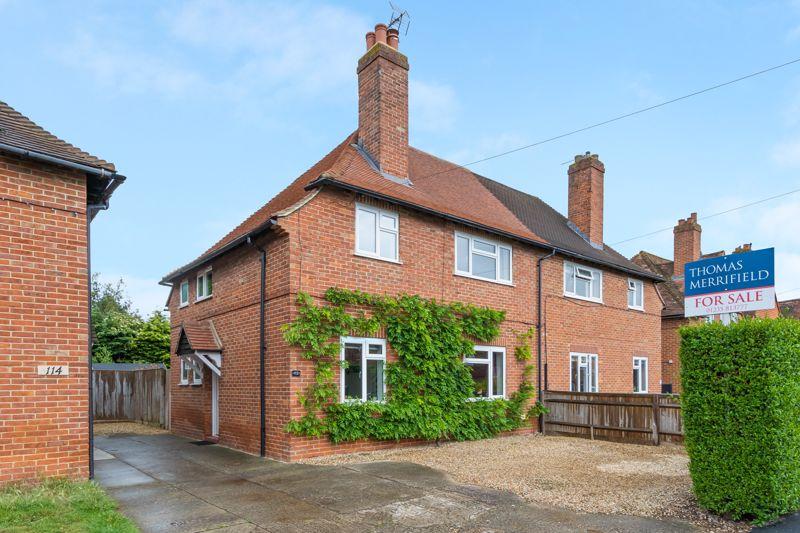 Kynaston Road, Didcot 3 bed semidetached house £410,000