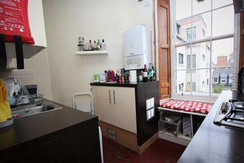 4 bedroom flat to rent, St Stephen Street, Stockbridge, Edinburgh, EH3
