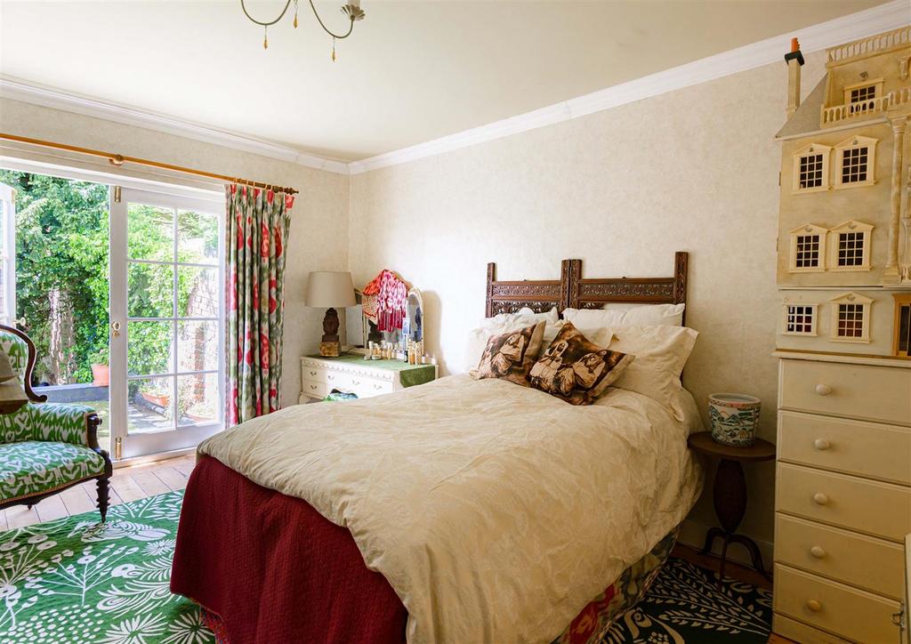 Castle Cliffe House bedroom2.jpg