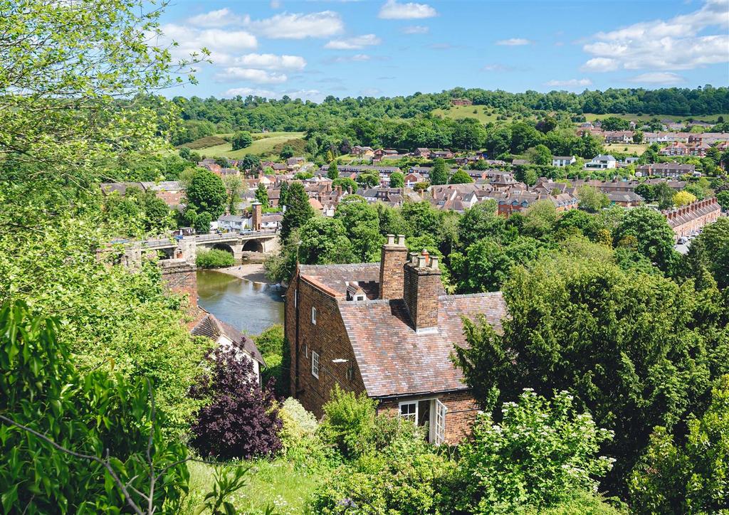 Castle Cliffe House view5.jpg