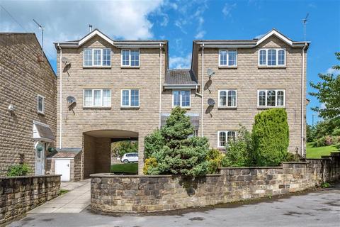 32 Borrowdale Croft, Yeadon, Leeds, LS19 7FN