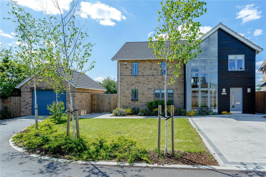 4 bedroom detached house to rent