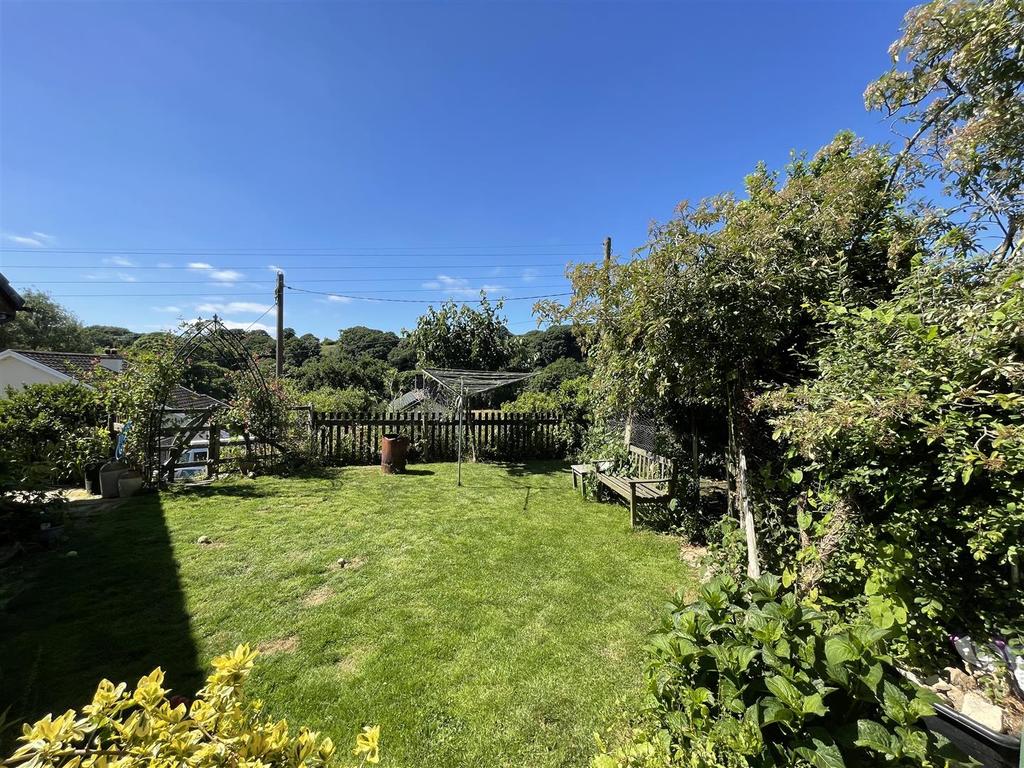 Coombe, St. Austell 4 bed detached house £425,000