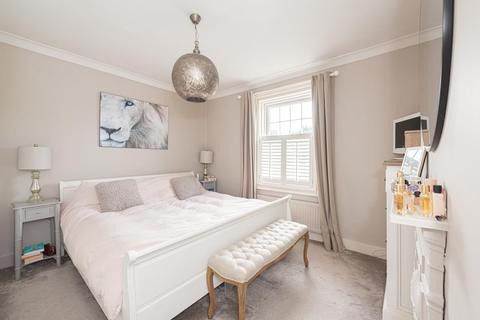 102 Miles Road, Epsom, KT19 9AB
