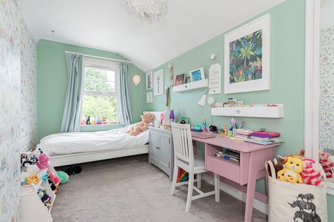 102 Miles Road, Epsom, KT19 9AB