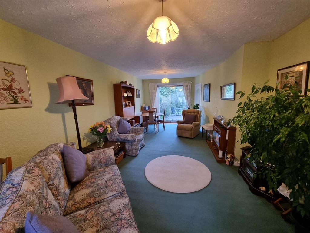 Through Lounge/Diner