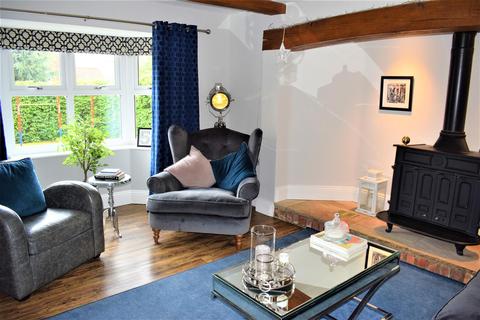 Dovecote House Vicarage Lane, Grasby, Barnetby, DN38 6AU