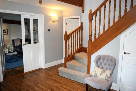 Dovecote House Vicarage Lane, Grasby, Barnetby, DN38 6AU