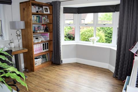 Dovecote House Vicarage Lane, Grasby, Barnetby, DN38 6AU