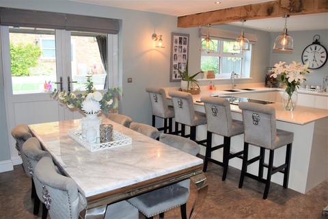 Dovecote House Vicarage Lane, Grasby, Barnetby, DN38 6AU