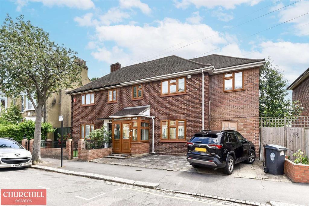 Murchison Road, Leyton, E10 5 bed semidetached house £780,000