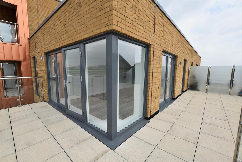 Roof Terrace to Lounge