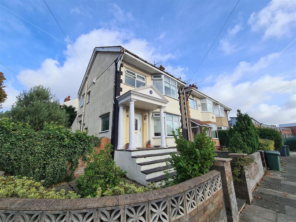 Mosslands Drive, Wallasey, Merseyside 3 bed detached house £200,000
