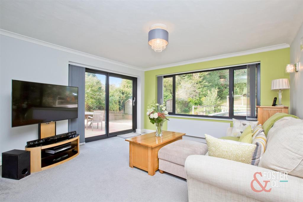 Woodland Drive, Hove 4 bed detached house £1,200,000