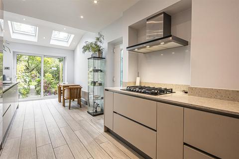 33 Brooklands Avenue, Sheffield, S10 4GB