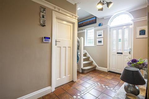 33 Brooklands Avenue, Sheffield, S10 4GB