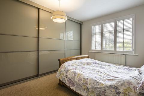 33 Brooklands Avenue, Sheffield, S10 4GB