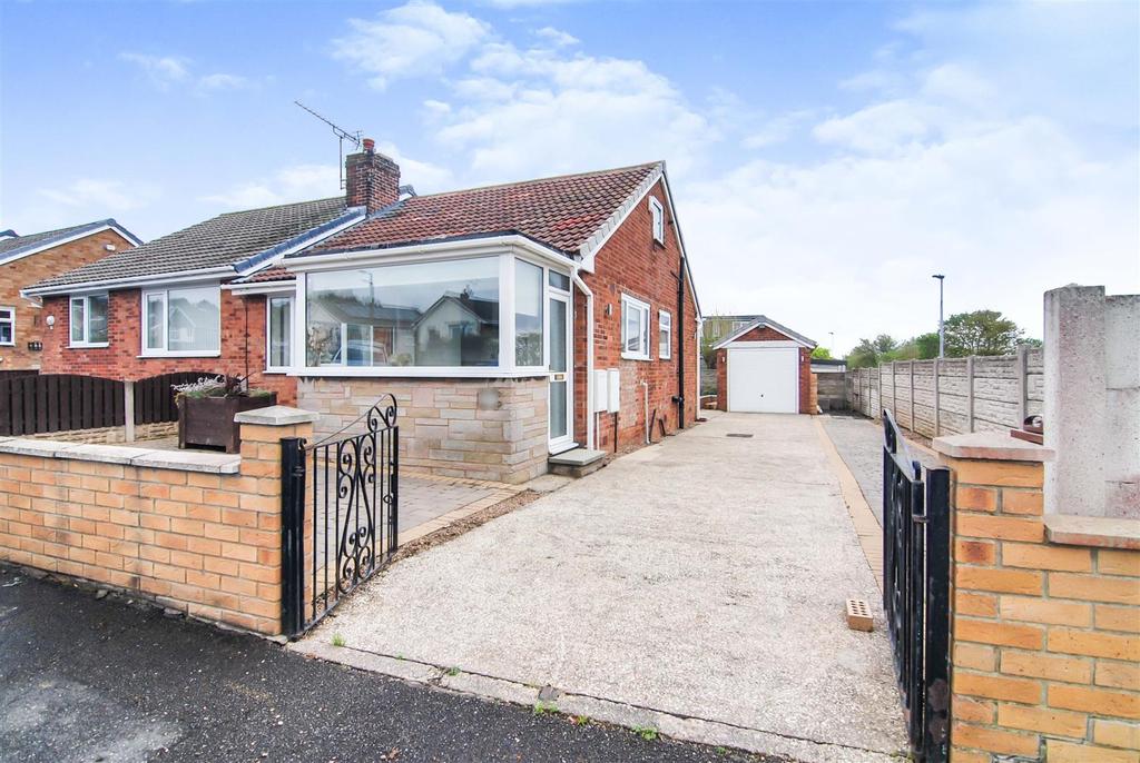 47 Crescent, Darfield, BARNSLEY 2 bed semidetached bungalow