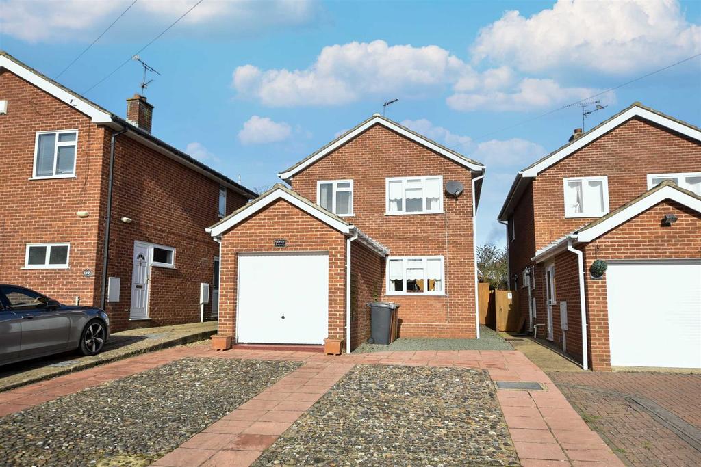 Brickhill Road, Wellingborough 3 bed detached house £300,000