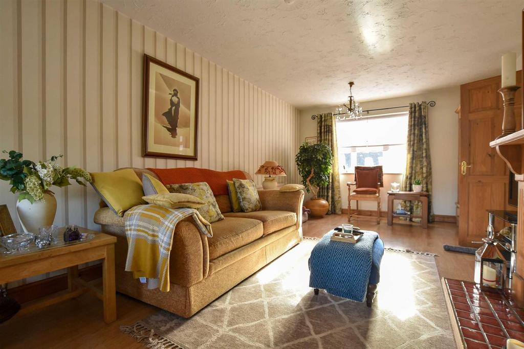 Brickhill Road, Wellingborough 3 bed detached house £300,000