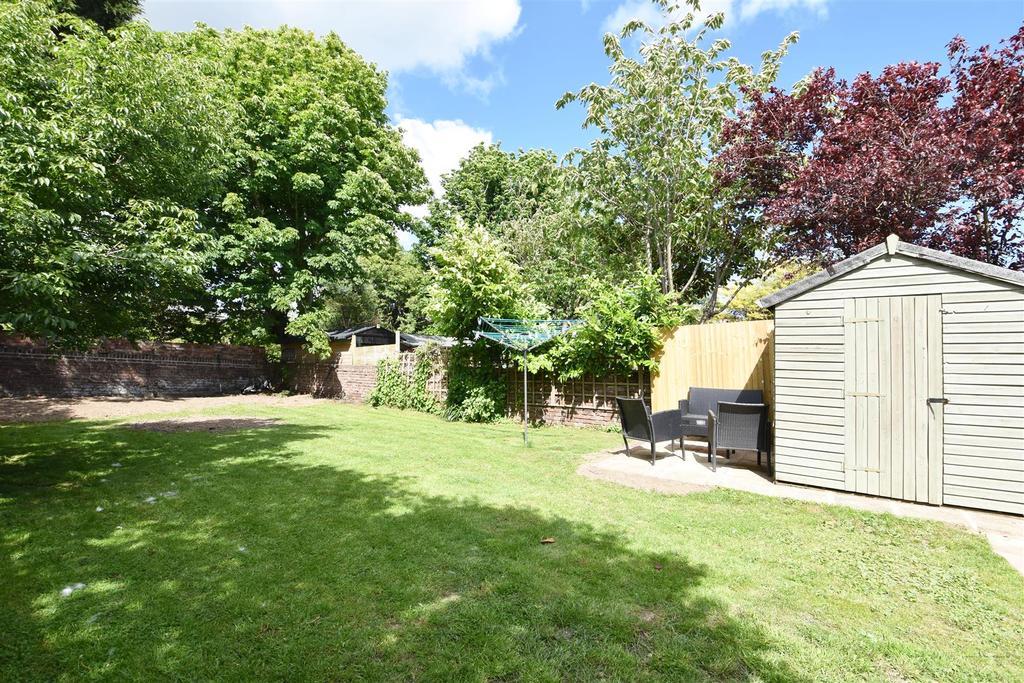 Clinton Crescent, St. LeonardsOnSea 5 bed semidetached house £650,000