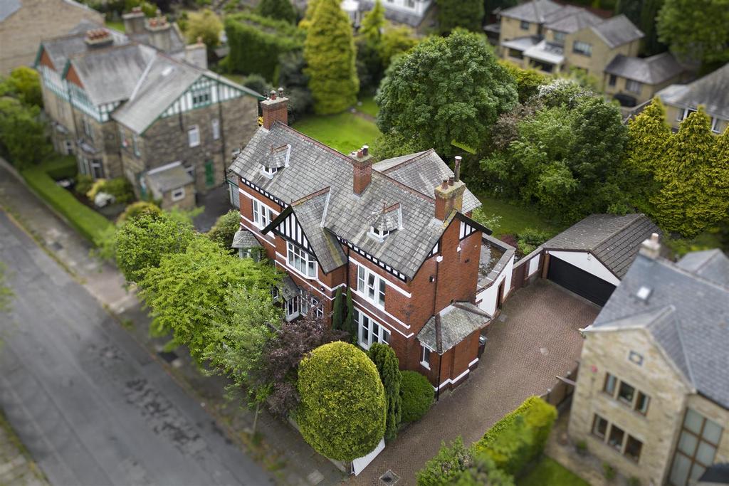 Hawkesbury, Rawson Avenue, Skircoat Green 6 bed detached house for sale