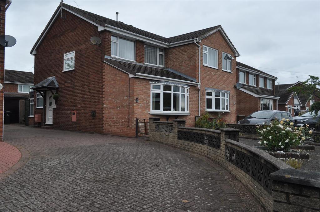 Fairham Road, Stretton, BurtonOnTrent 3 bed semidetached house £