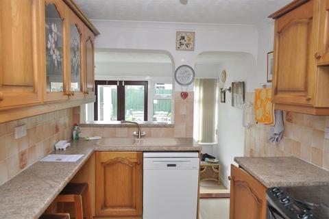73 Fairham Road, Stretton, Burton-on-trent, DE13 0BS