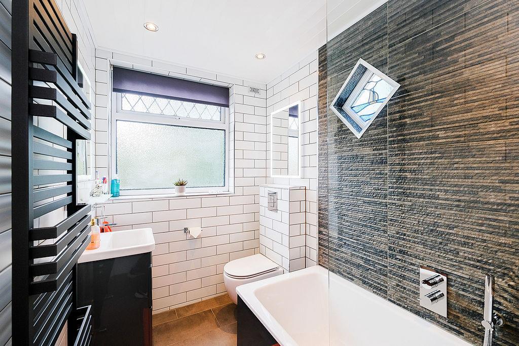 67 Brindwood Road-25 RESIZED.jpg