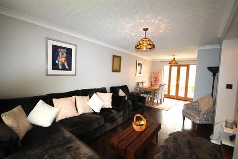 33 Barnfield Road, Tean, Stoke-on-trent, ST10 4LA