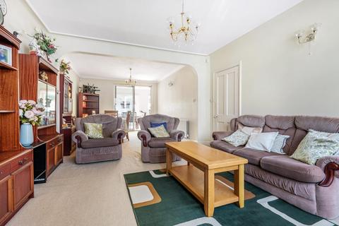 11 Chanctonbury Way, London, N12 7JB