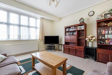 11 Chanctonbury Way, London, N12 7JB