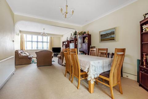 11 Chanctonbury Way, London, N12 7JB
