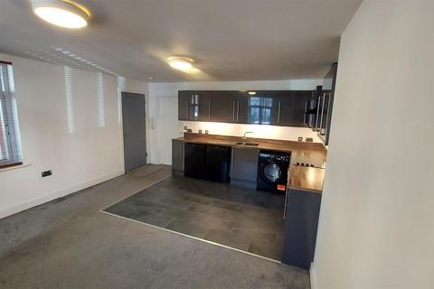 2 bedroom apartment to rent, Pen-Y-Lan Road, Penylan, Cardiff