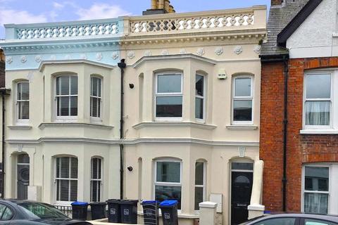 43 Cobden Road, Worthing, BN11 4BD