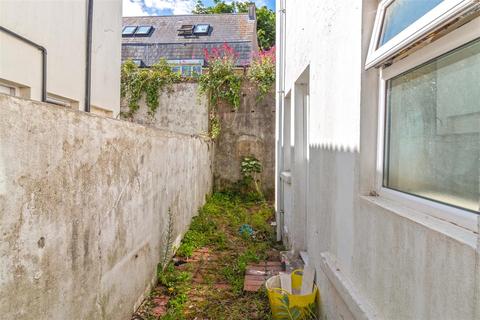 43 Cobden Road, Worthing, BN11 4BD