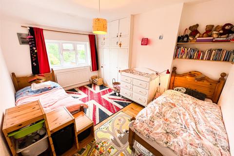 14 Watermead Road, London, SE6 3DQ