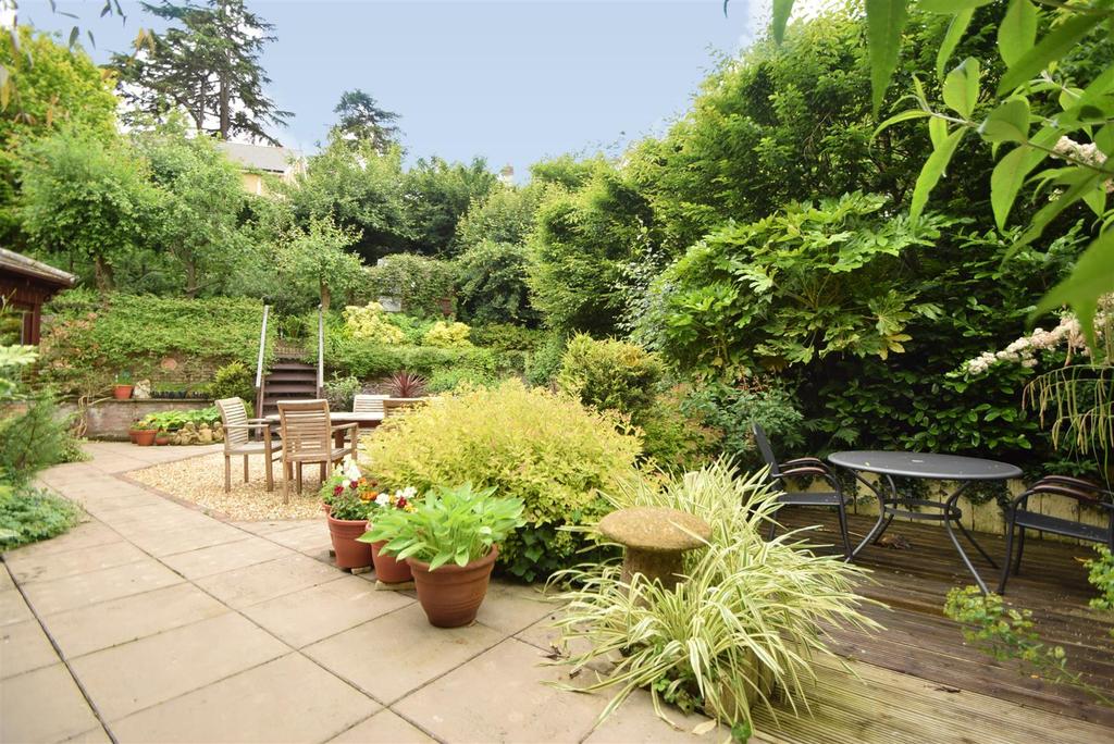 Garden 3.jpg