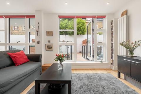 3 Gerards Place, London, SW4 7AZ