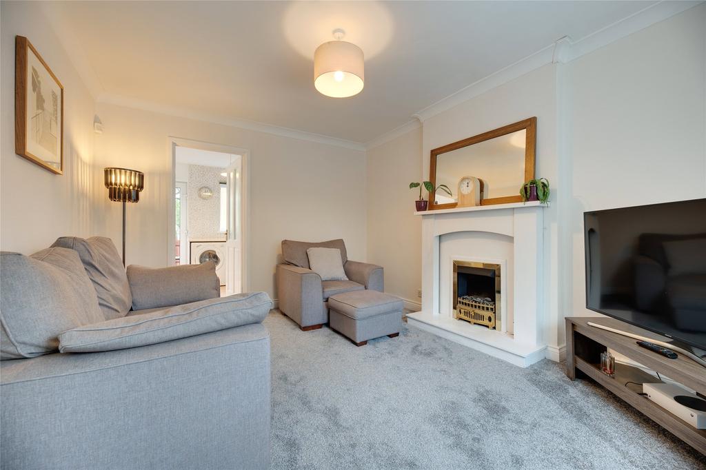 Marlowe Gardens, Gateshead, NE8 3 bed terraced house £140,000