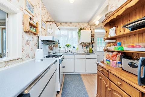 63 Lambert Avenue, Richmond, TW9 4QT