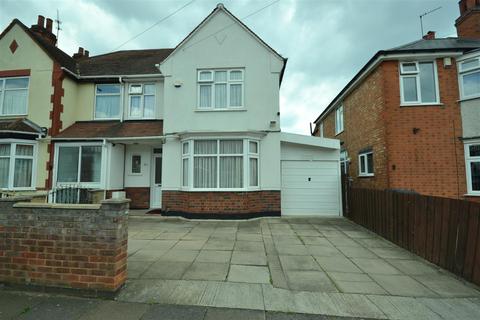 3 bedroom semi-detached house for sale - Staveley Road, Leicester