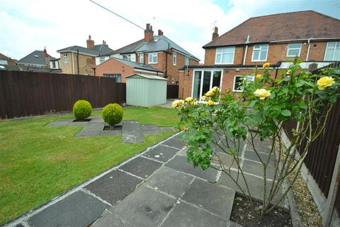 3 bedroom semi-detached house for sale - Staveley Road, Leicester