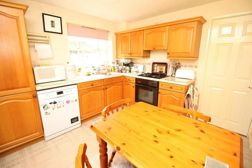 11 - kitchen breakfast room.JPG