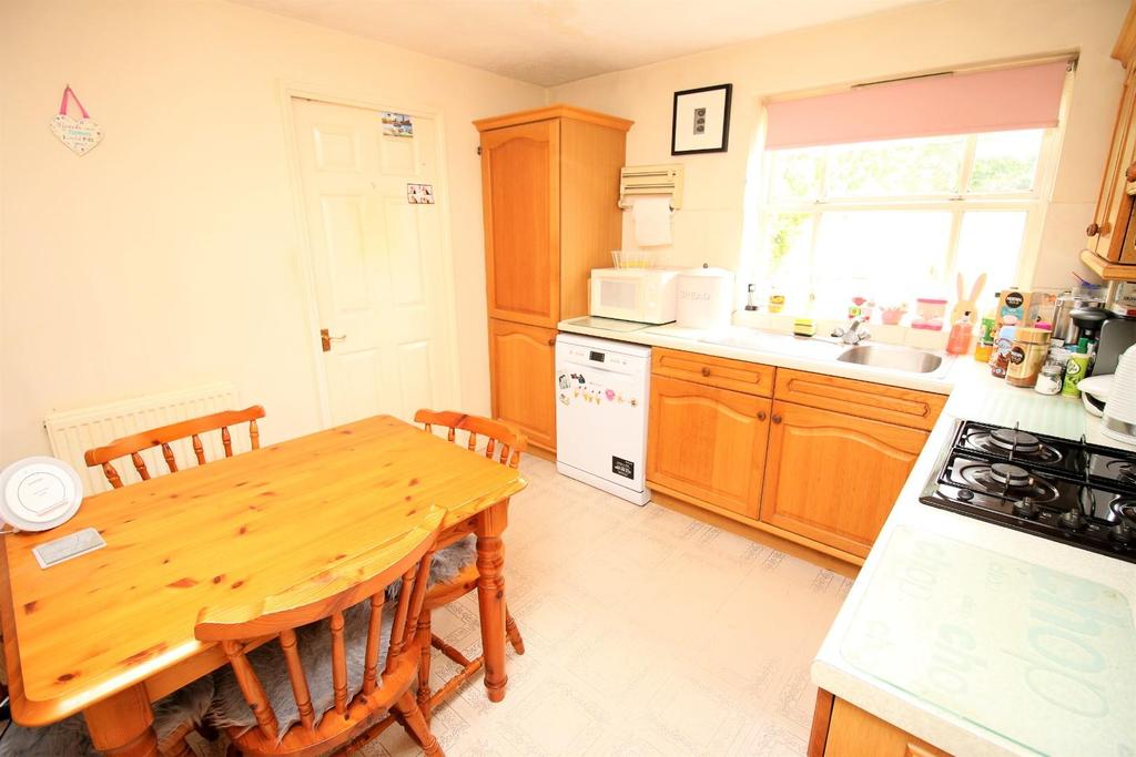 4 - kitchen breakfastroom.JPG