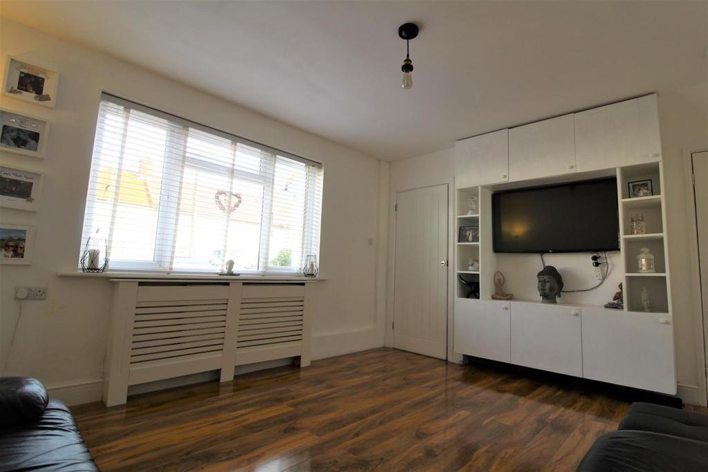 Browning Avenue, Worcester Park 3 bed end of terrace house for sale £