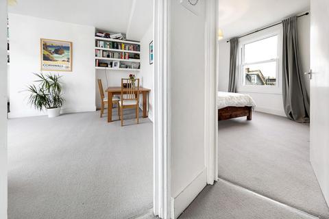 Flat C, 28 Jelf Road, London, SW2 1BJ