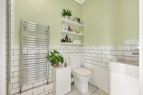 Flat C, 28 Jelf Road, London, SW2 1BJ