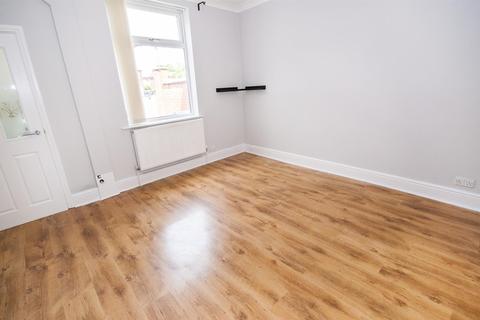 2 bedroom house to rent - Crosby Road, Newton Heath, Manchester