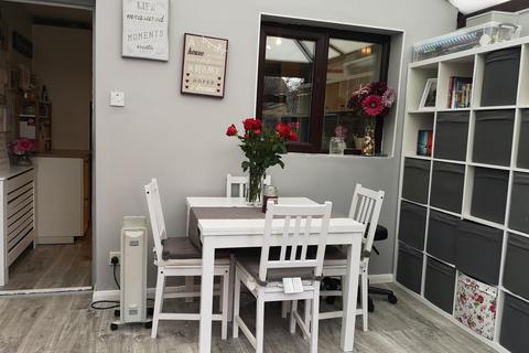 6 Clover Way, Wallington, SM6 7HP